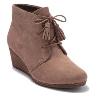 Brand new Dr Scholls Dakota wedge booties